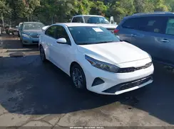 3KPF24AD8NE460471 2022 KIA FORTE