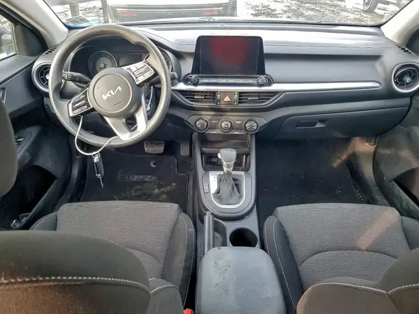 3KPF24AD8NE461801 2022 KIA FORTE - Image 8