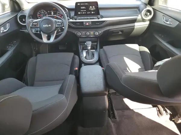 3KPF24AD8NE461832 2022 KIA FORTE - Image 8