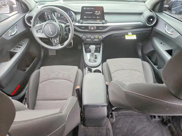 3KPF24AD8NE462589 2022 KIA FORTE - Image 8