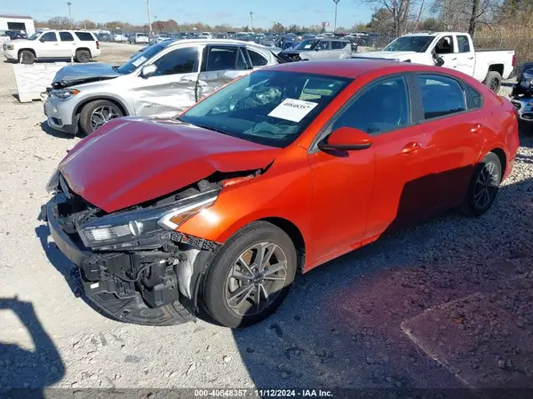 3KPF24AD8NE462740 2022 KIA FORTE - Image 2