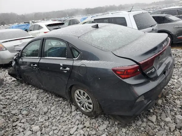 3KPF24AD8NE463807 2022 KIA FORTE - Image 2