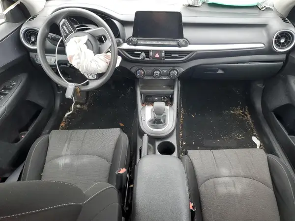 3KPF24AD8NE463807 2022 KIA FORTE - Image 8