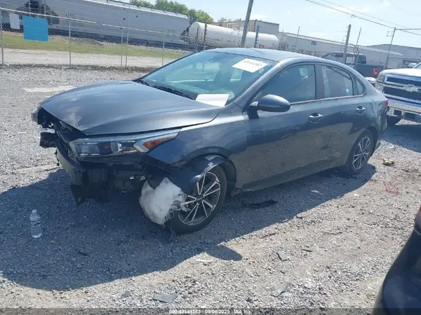 3KPF24AD8NE464195 2022 KIA FORTE - Image 2