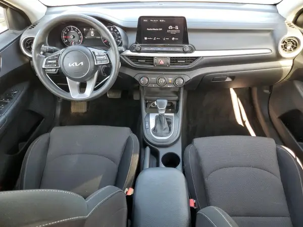 3KPF24AD8NE464584 2022 KIA FORTE - Image 8