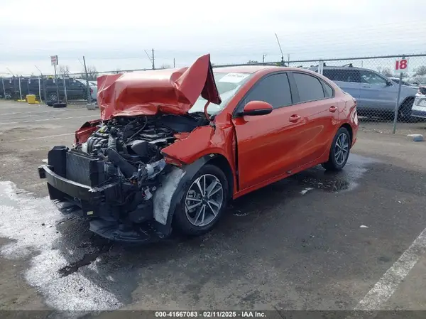 3KPF24AD8NE466318 2022 KIA FORTE - Image 2