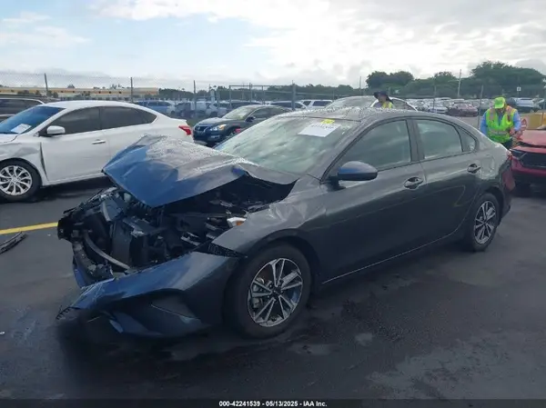 3KPF24AD8NE466657 2022 KIA FORTE - Image 2