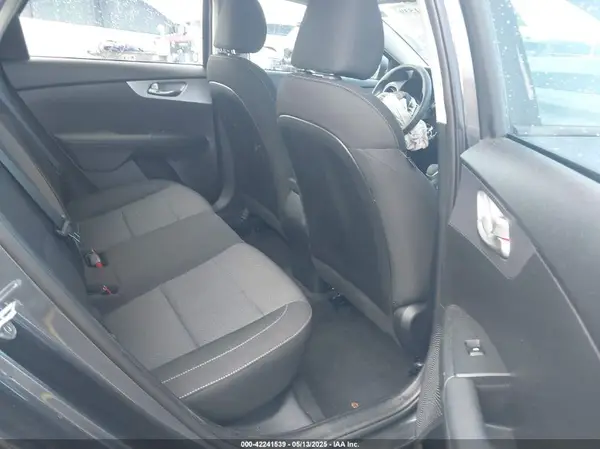 3KPF24AD8NE466657 2022 KIA FORTE - Image 8
