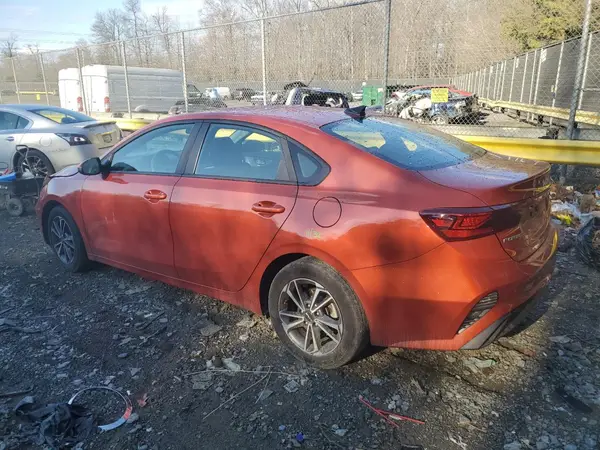 3KPF24AD8NE467713 2022 KIA FORTE - Image 2