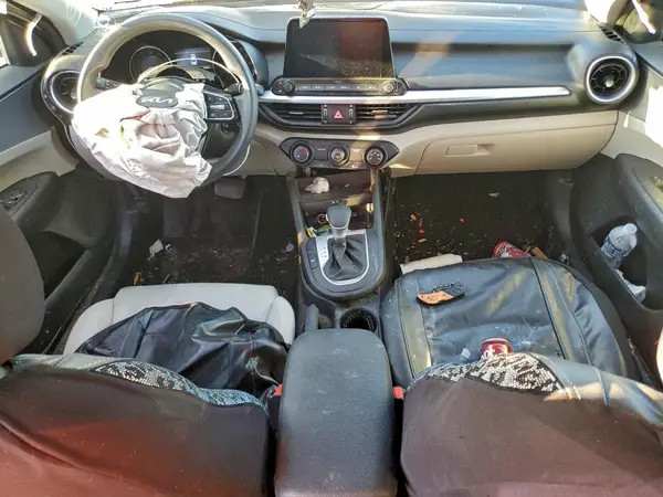 3KPF24AD8NE470000 2022 KIA FORTE - Image 8