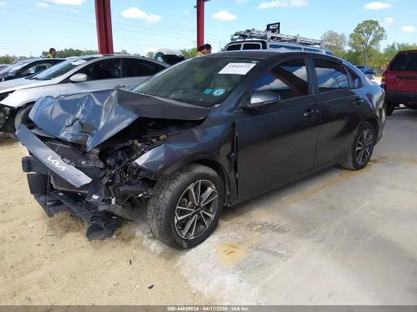 3KPF24AD8NE473981 2022 KIA FORTE - Image 2
