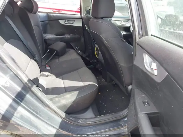 3KPF24AD8NE475357 2022 KIA FORTE - Image 8