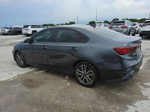 3KPF24AD8NE478260 2022 KIA FORTE - Image 2