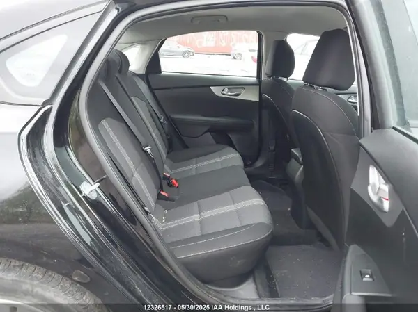 3KPF24AD8NE480154 2022 KIA FORTE - Image 8