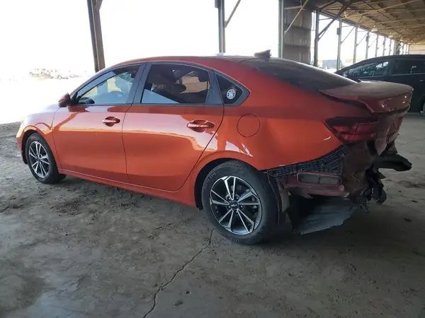 3KPF24AD8NE481112 2022 KIA FORTE - Image 2
