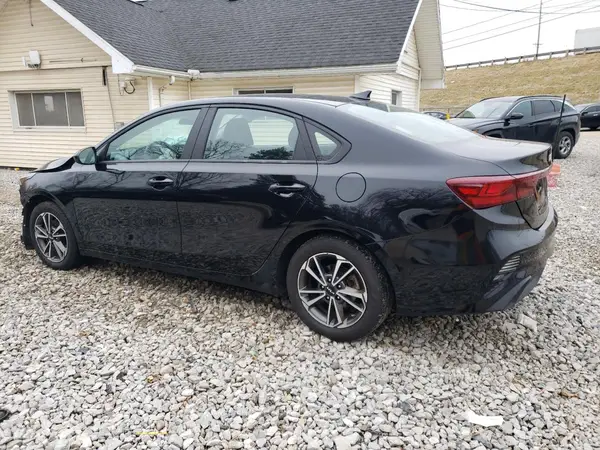 3KPF24AD8NE482115 2022 KIA FORTE - Image 2