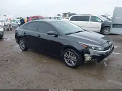 3KPF24AD8NE482387 2022 KIA FORTE
