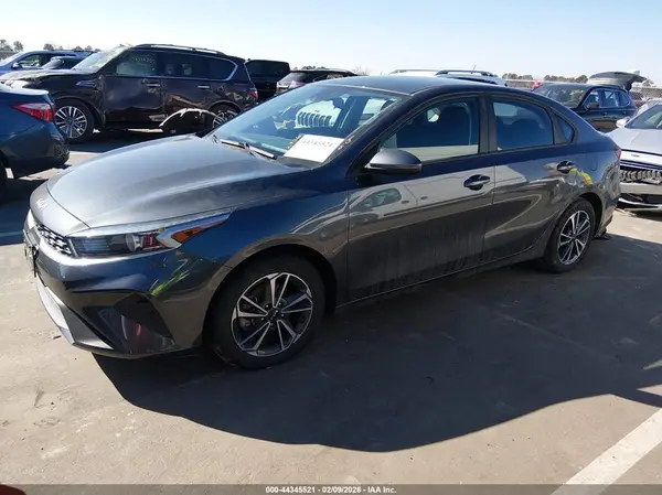 3KPF24AD8NE483510 2022 KIA FORTE - Image 2