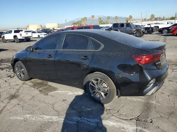 3KPF24AD8NE487766 2022 KIA FORTE - Image 2
