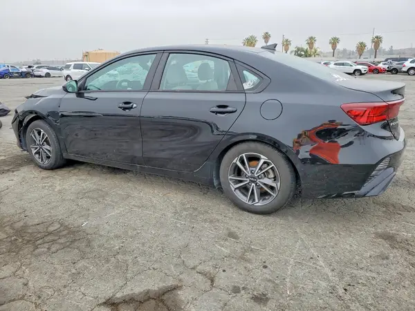 3KPF24AD8NE488500 2022 KIA FORTE - Image 2