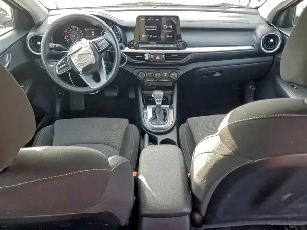 3KPF24AD8NE490330 2022 KIA FORTE - Image 8