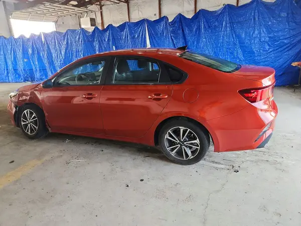 3KPF24AD8NE491896 2022 KIA FORTE - Image 2
