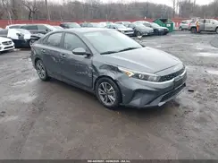 3KPF24AD8NE494085 2022 KIA FORTE