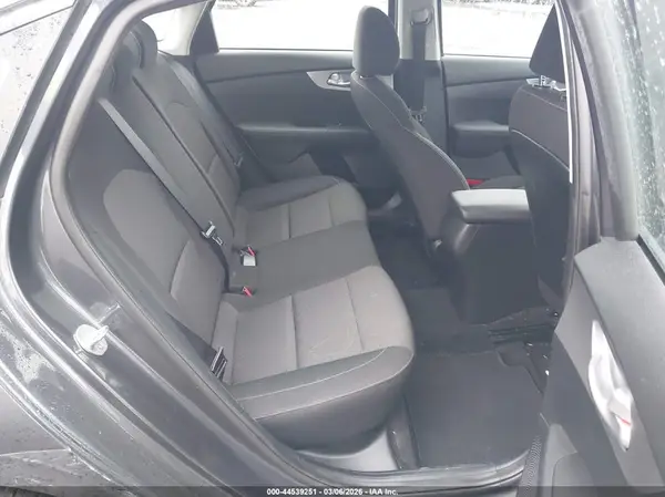 3KPF24AD8NE494085 2022 KIA FORTE - Image 8