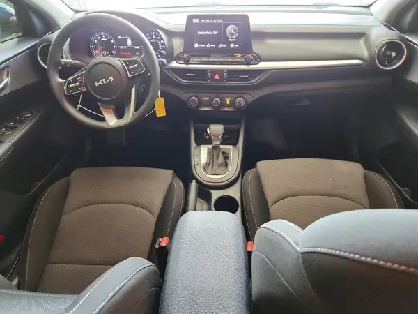 3KPF24AD8NE494121 2022 KIA FORTE - Image 8