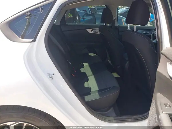 3KPF24AD8NE494460 2022 KIA FORTE - Image 8