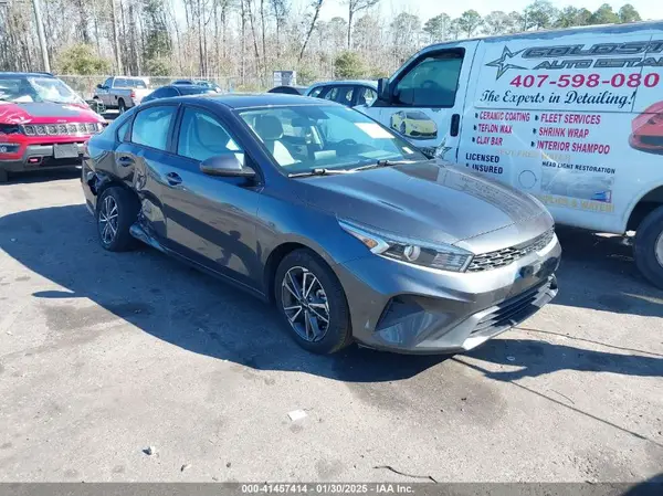 3KPF24AD8NE496256 2022 KIA FORTE - Image 1