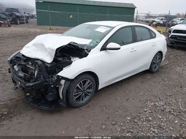 3KPF24AD8NE497259 2022 KIA FORTE - Image 2