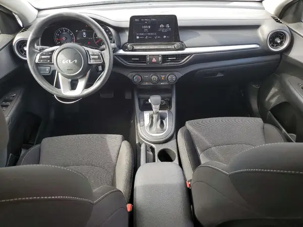 3KPF24AD8NE498234 2022 KIA FORTE - Image 8