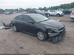 3KPF24AD8NE499402 2022 KIA FORTE