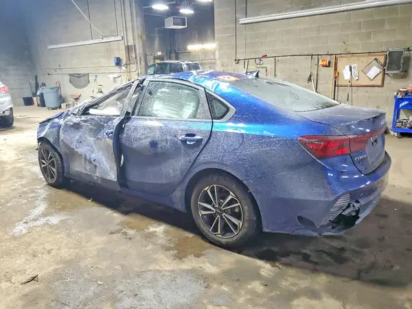 3KPF24AD8NE499738 2022 KIA FORTE - Image 2
