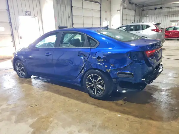 3KPF24AD8NE499741 2022 KIA FORTE - Image 2