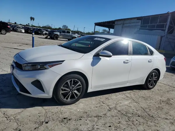 3KPF24AD8NE502315 2022 KIA FORTE - Image 1