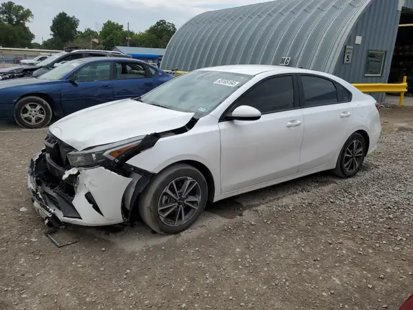 3KPF24AD8NE502329 2022 KIA FORTE - Image 1