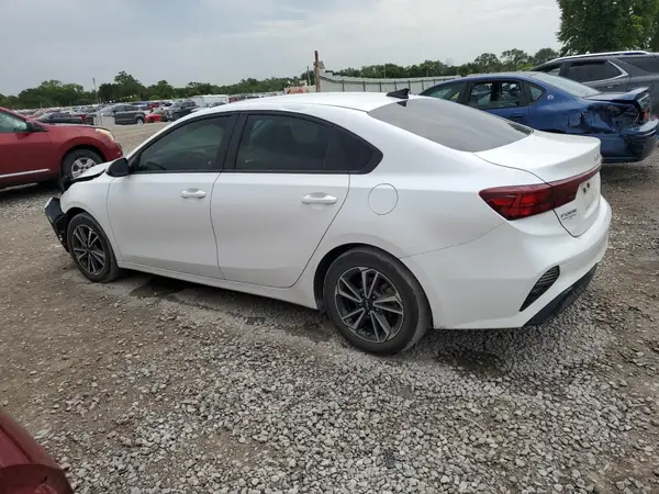3KPF24AD8NE502329 2022 KIA FORTE - Image 2