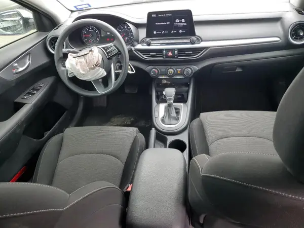 3KPF24AD8NE502329 2022 KIA FORTE - Image 8