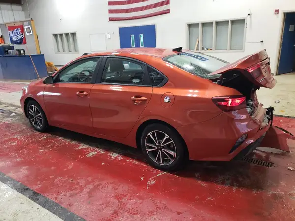 3KPF24AD8PE504861 2023 KIA FORTE - Image 2