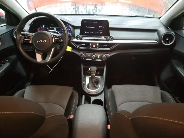 3KPF24AD8PE504861 2023 KIA FORTE - Image 8