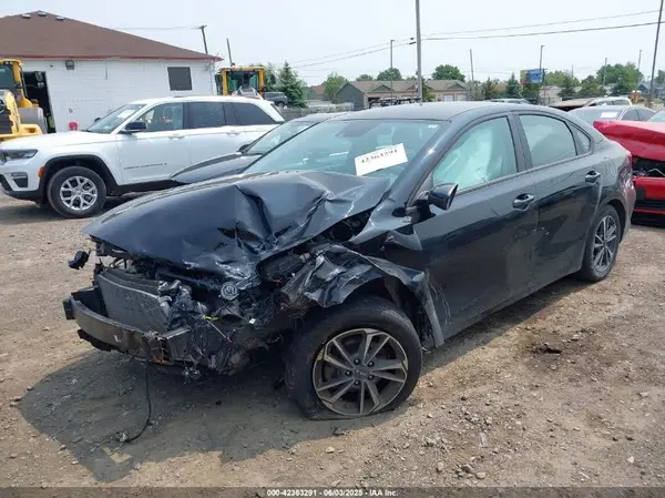 3KPF24AD8PE506240 2023 KIA FORTE - Image 2