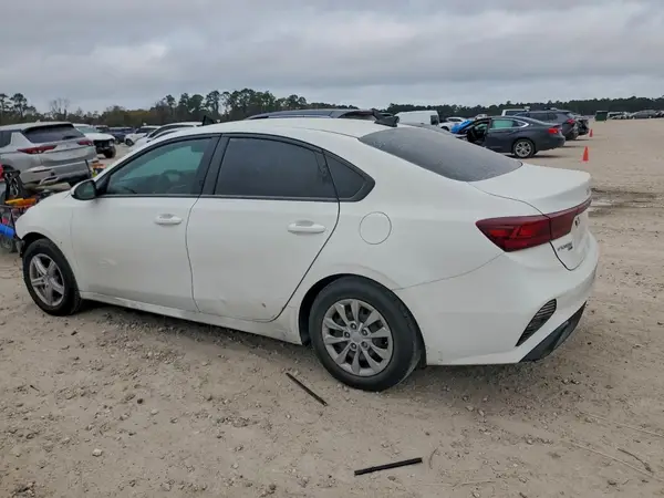 3KPF24AD8PE507162 2023 KIA FORTE - Image 2
