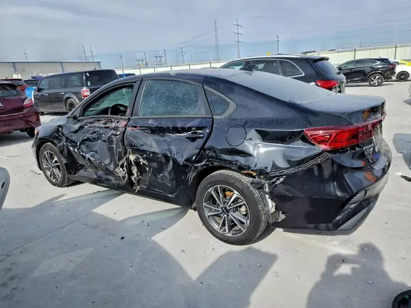 3KPF24AD8PE507579 2023 KIA FORTE - Image 2