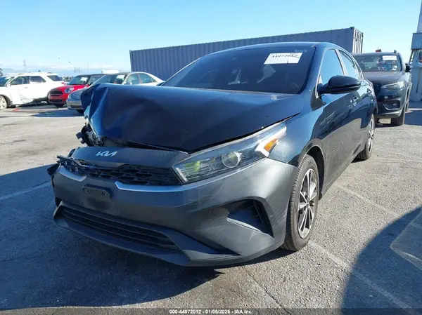 3KPF24AD8PE508523 2023 KIA FORTE - Image 2