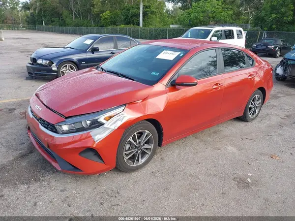 3KPF24AD8PE509672 2023 KIA FORTE - Image 2