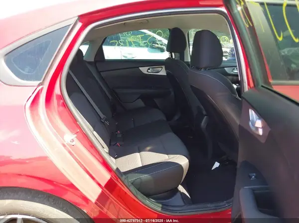 3KPF24AD8PE512944 2023 KIA FORTE - Image 8