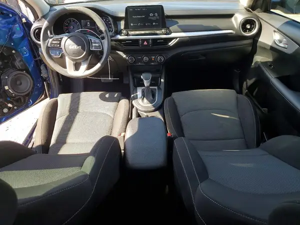 3KPF24AD8PE517383 2023 KIA FORTE - Image 8