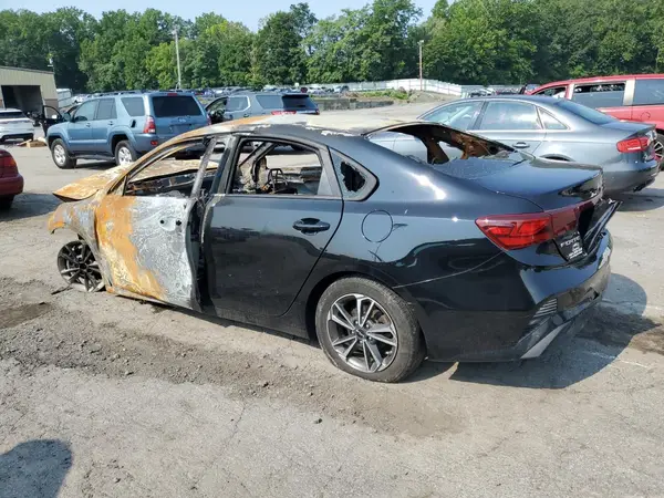 3KPF24AD8PE520395 2023 KIA FORTE - Image 2